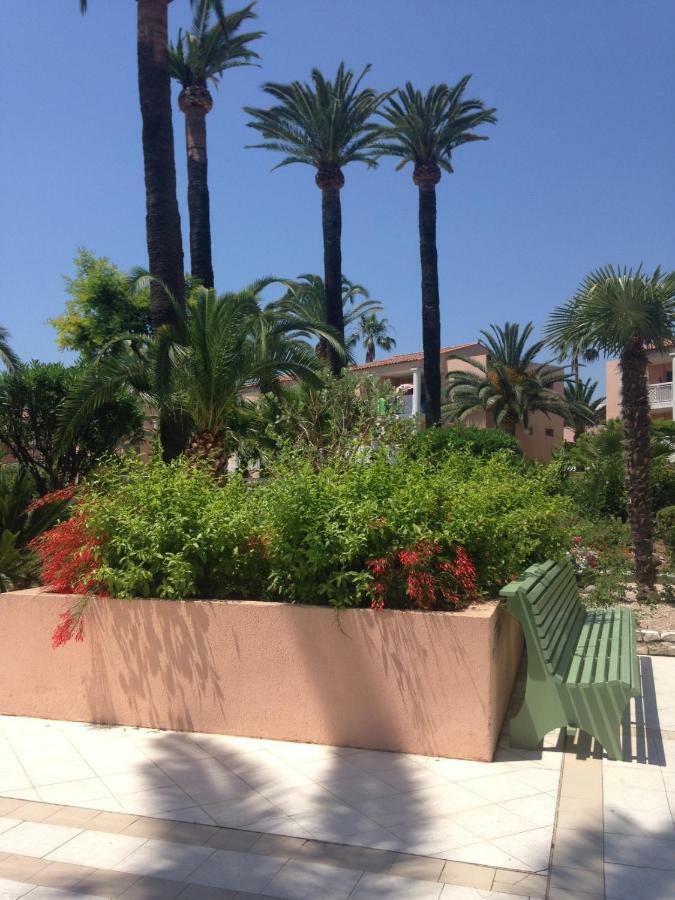 Appartement T2 De Standing Au Pied Des Plages 戈尔夫瑞昂 外观 照片