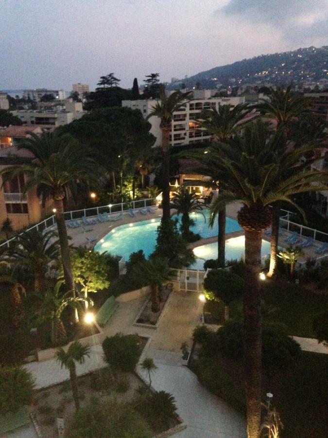 Appartement T2 De Standing Au Pied Des Plages 戈尔夫瑞昂 外观 照片