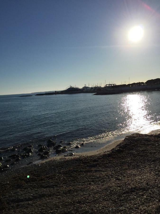 Appartement T2 De Standing Au Pied Des Plages 戈尔夫瑞昂 外观 照片